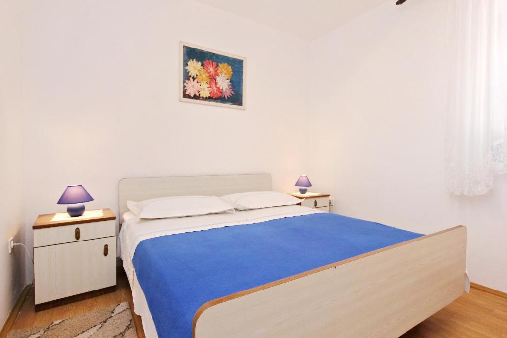 Postel nebo postele na pokoji v ubytování Apartments by the sea Loviste, Peljesac - 10182