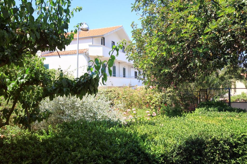 Zahrada ubytování Apartments by the sea Loviste, Peljesac - 10182