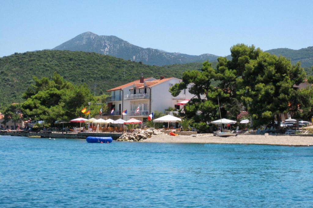Apartments and rooms by the sea Loviste, Peljesac - 10181, Lovište –  Updated 2023 Prices