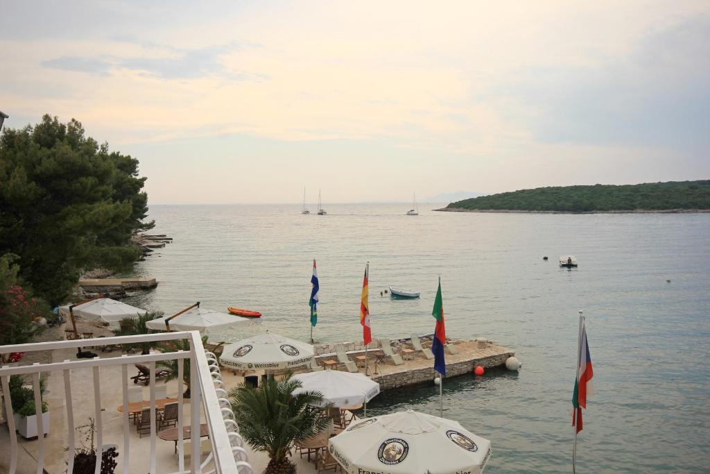 Fotografie z fotogalerie ubytování Apartments and rooms by the sea Loviste, Peljesac - 10181 v destinaci Lovište