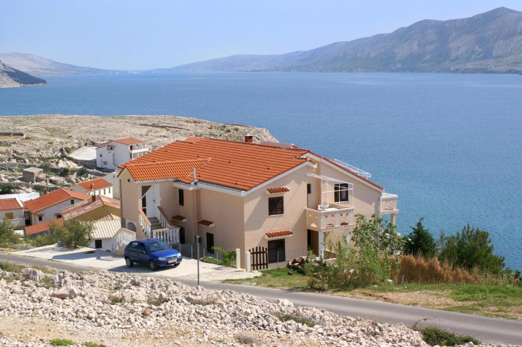 Fotografia z galérie ubytovania Apartments by the sea Zubovici, Pag - 9678 v destinácii Zubovići