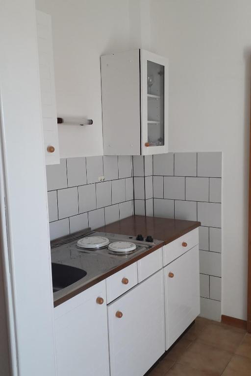 Kuchyňa alebo kuchynka v ubytovaní Apartments by the sea Zadar - Diklo, Zadar - 11662