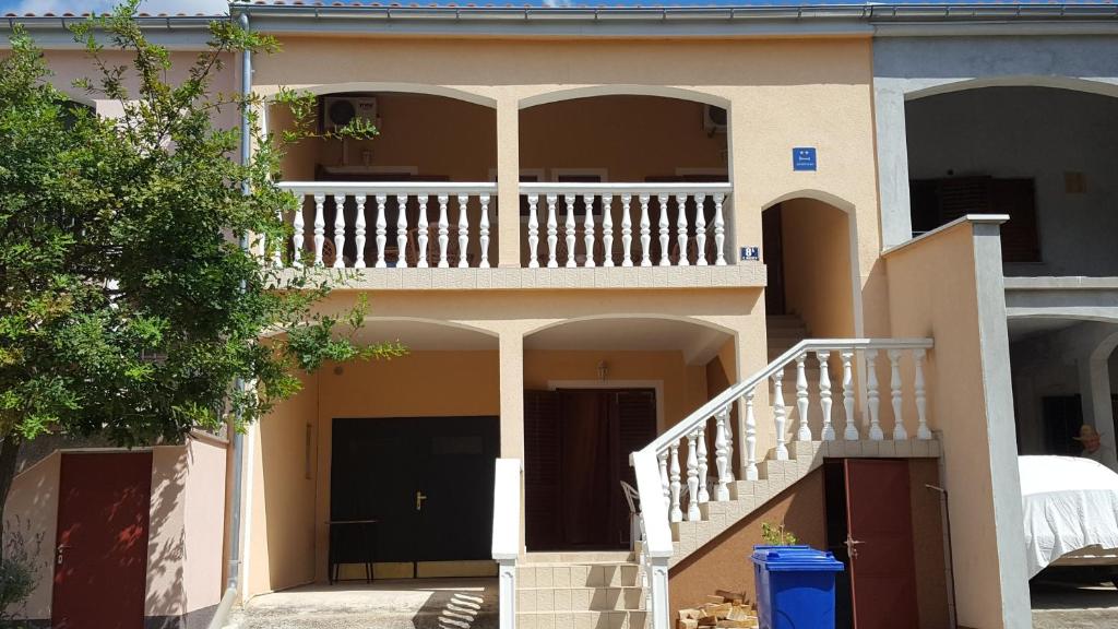Balkón alebo terasa v ubytovaní Apartment Starigrad 11683b