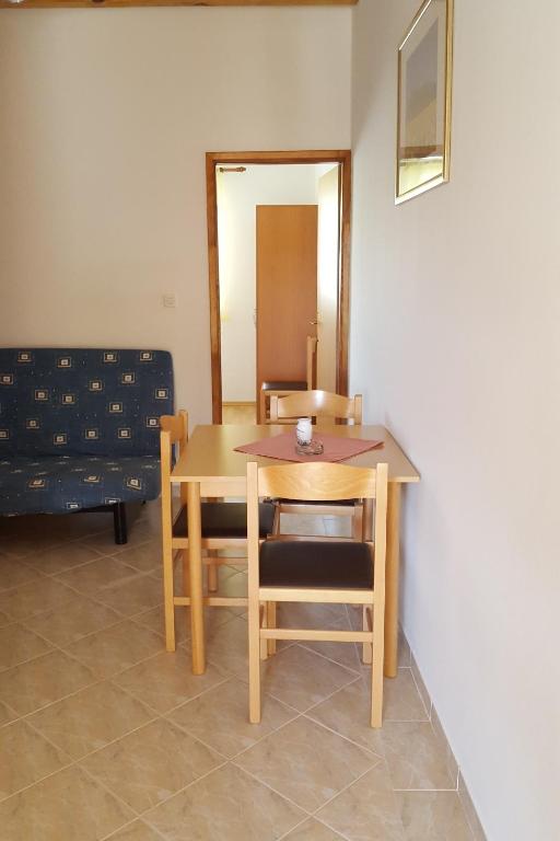 Posedenie v ubytovaní Apartment Starigrad 11683b