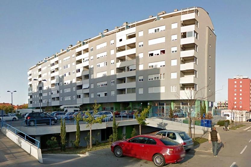 Zdjęcie z galerii obiektu Apartments with a parking space Zadar - 11792 w mieście Zadar