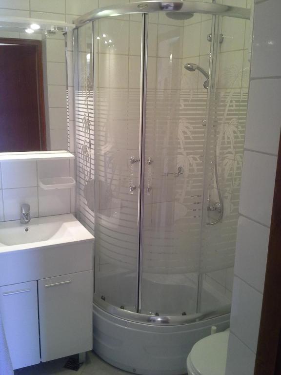 Kúpeľňa v ubytovaní Apartments with a swimming pool Crikvenica - 12116