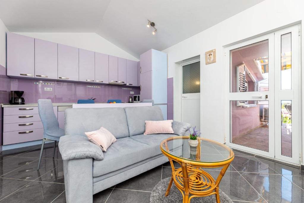 Kuchyň nebo kuchyňský kout v ubytování Malinsummer Apartments