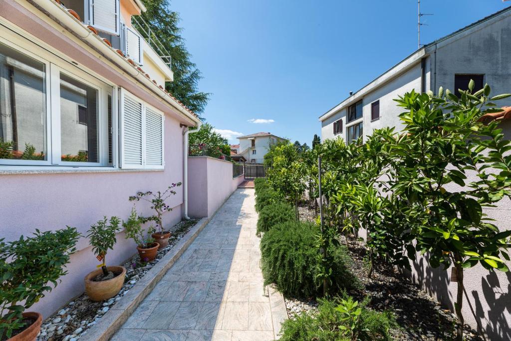 Zahrada ubytování Malinsummer Apartments