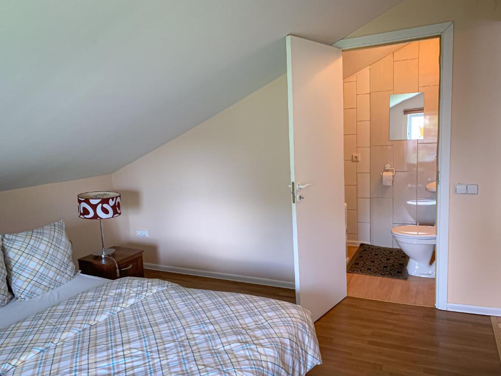 Apartamentai Biržuose, Kęstučio gatvė - Habitación Triple Con Balcón