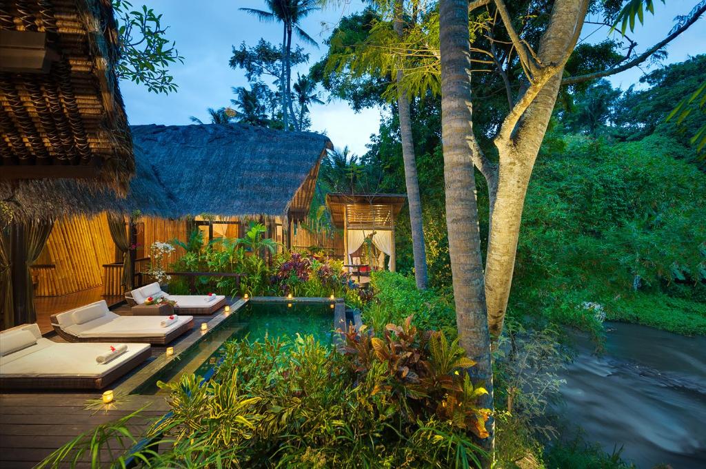 Zahrada ubytování Fivelements Retreat Bali