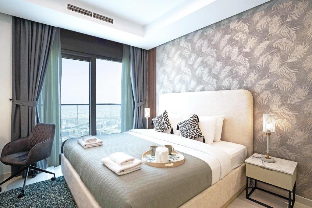 Фото Vacay Lettings -Spotlight Infinity Pool At Paramount Tower