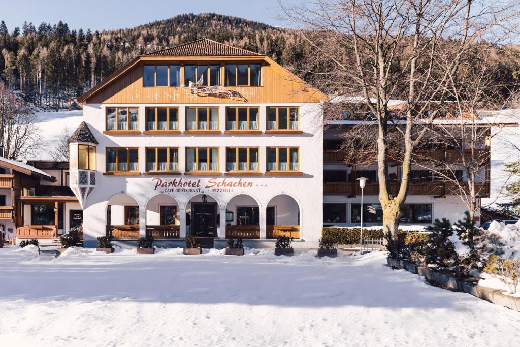 Nespecifikovaný výhled na hory nebo výhled na hory při pohledu z hotelu