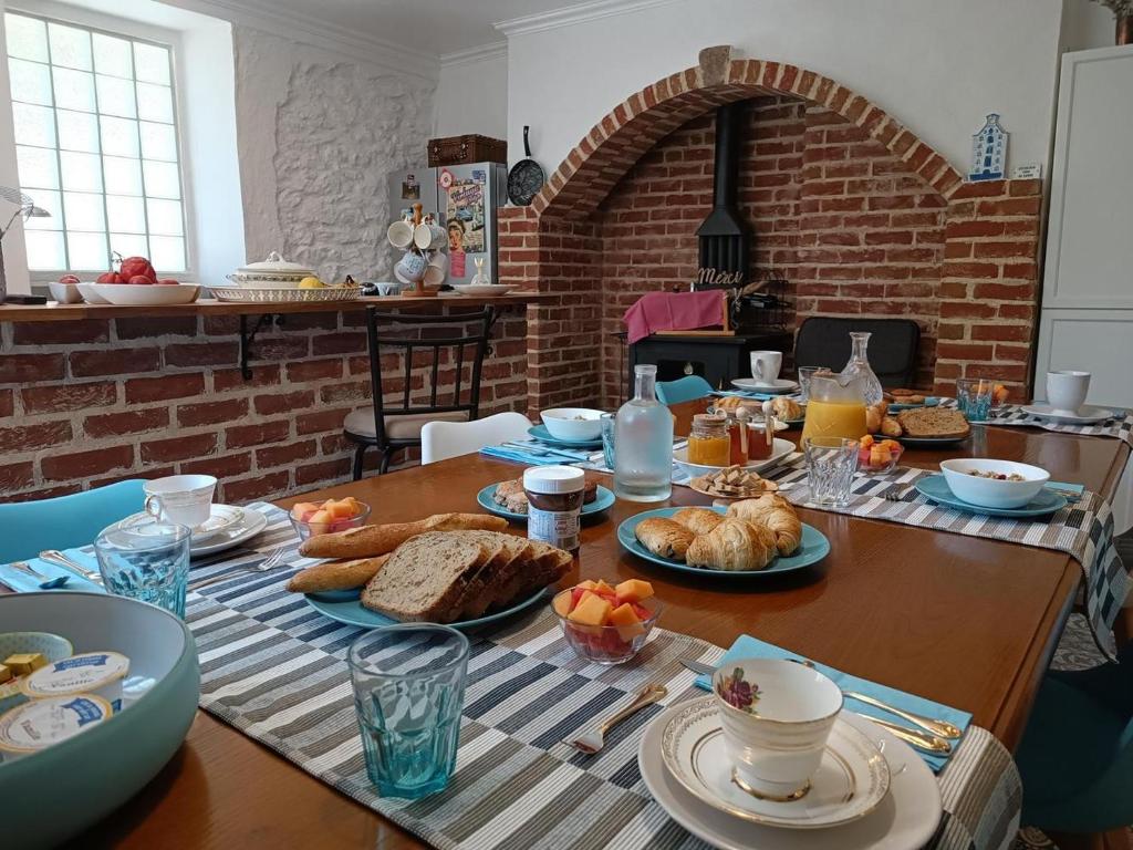 Jedlo v ubytovaní bed & breakfast alebo blízkom okolí
