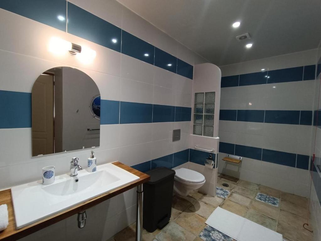 Kúpeľňa v ubytovaní Maison sur le Lot