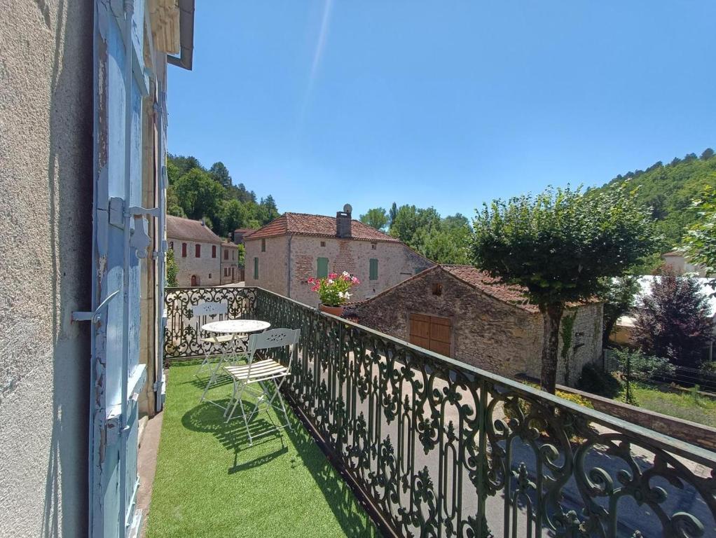 Balkón alebo terasa v ubytovaní Maison sur le Lot