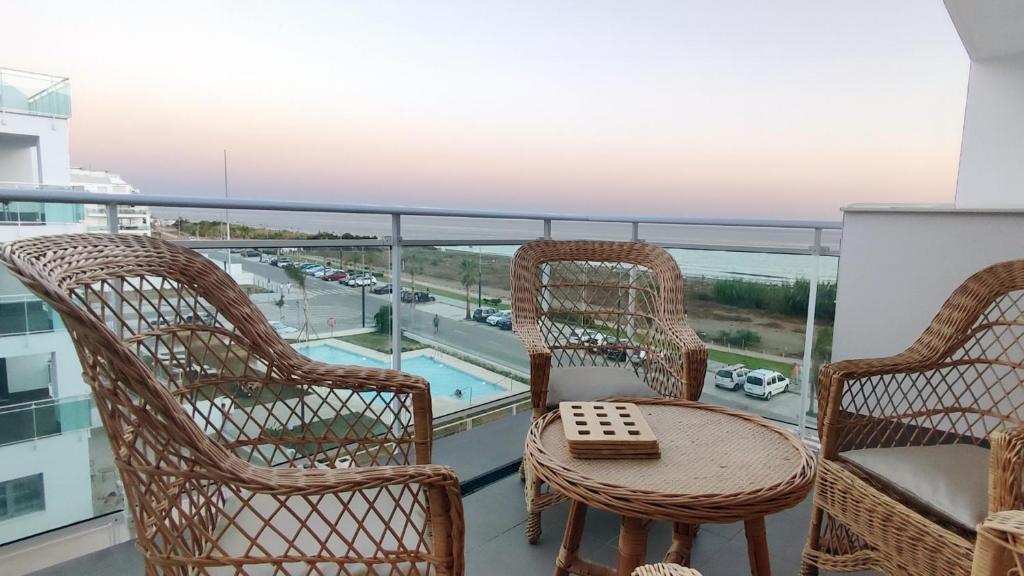 Balkón nebo terasa v ubytování Dunas Beach Apartment