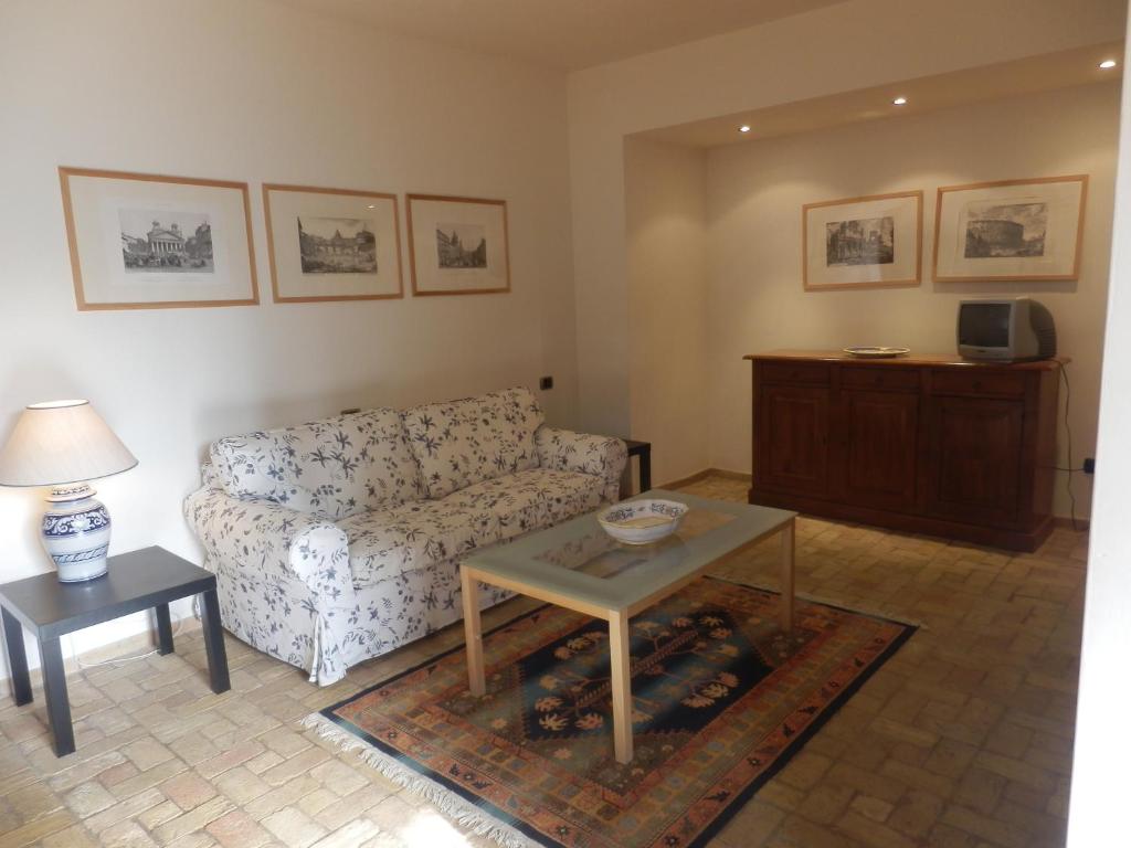 Residenza di Rocca Romana Holiday Home - Apartment - Ground Floor