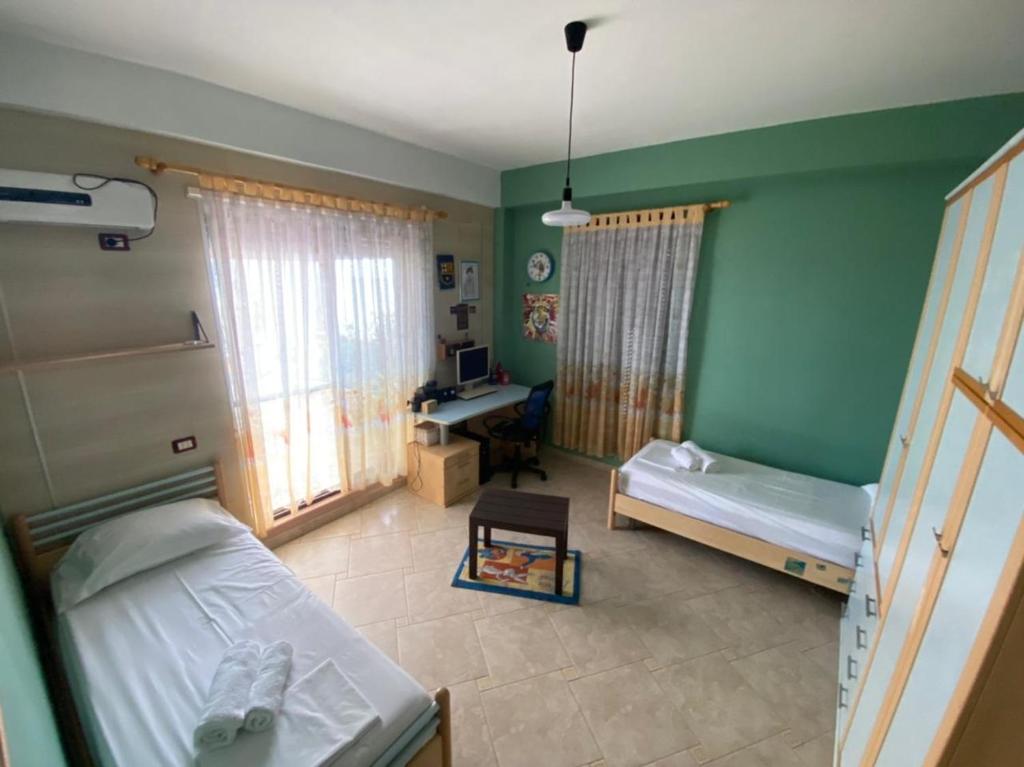 Promenade 3-Bedroom apartment with large balcony. - Image 6