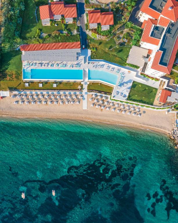 Bazén v ubytování Mount Athos Resort nebo v jeho okolí