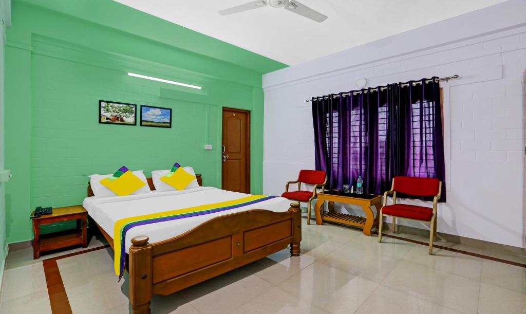 Itsy By Treebo - Iha Comforts With Mountain View - Housity