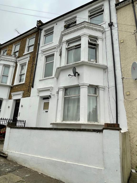 Elmdene Road, Londres (precios actualizados 2024)