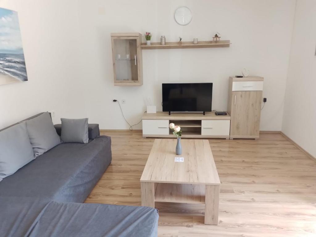 TV a/nebo společenská místnost v ubytování Holiday home Kastela Village