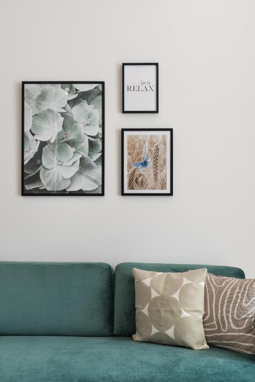 AT FORTY-ONE - Resim 20