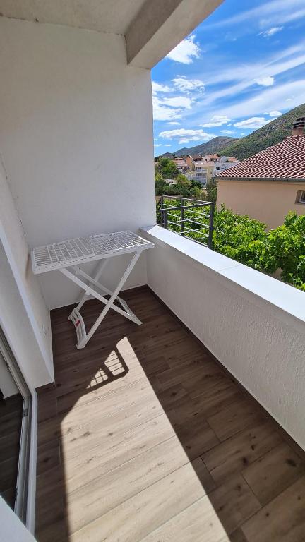 Výhľad na hory alebo výhľad na hory priamo z apartmánu
