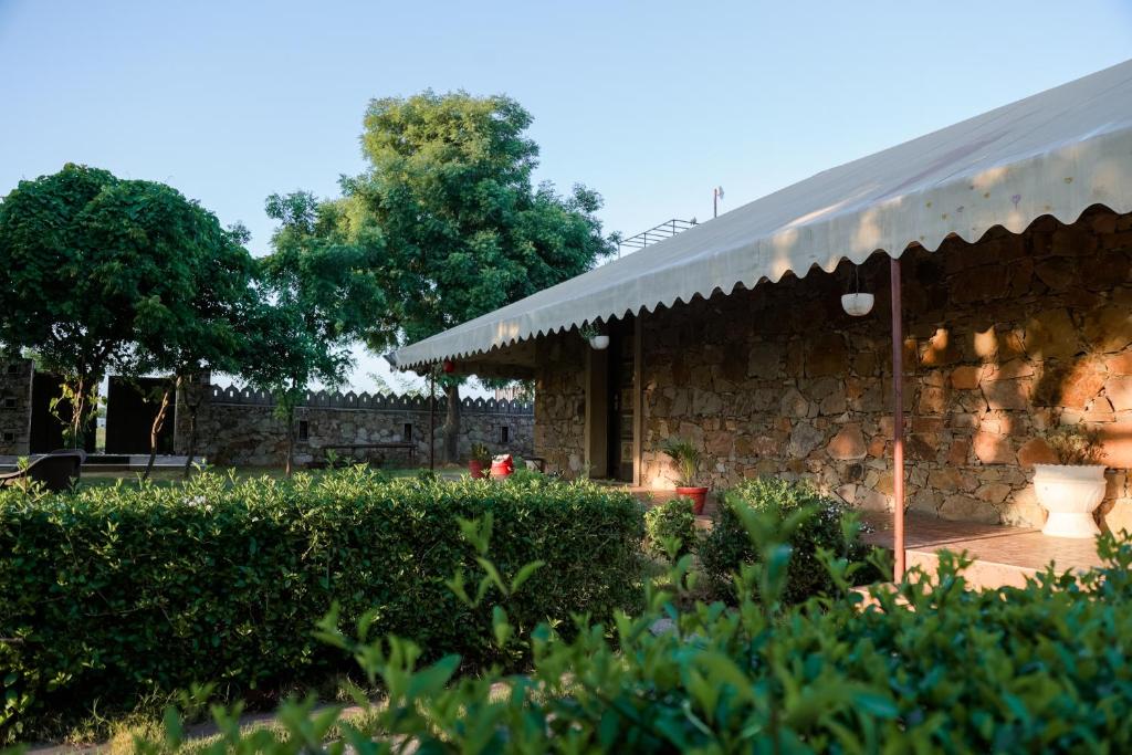 The Rustic Villa, a stay with luxuries amenities and exotic nature - Housity