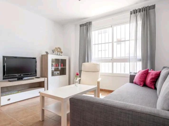 Apartamento con patio y piscina cerca de Sevilla, La Algaba ...