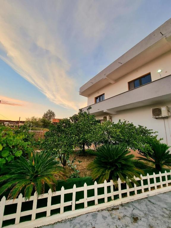 GUEST HOUSE VILA ELEZI - Imazhi 5