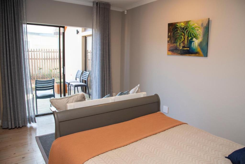 The Coral on Sedgefield by Top Destinations Rentals - Image 11