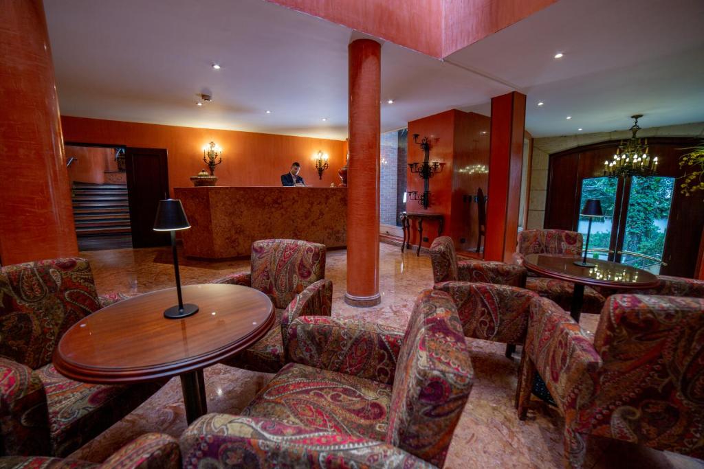 Posezení v ubytování Hotel Portón Bogota