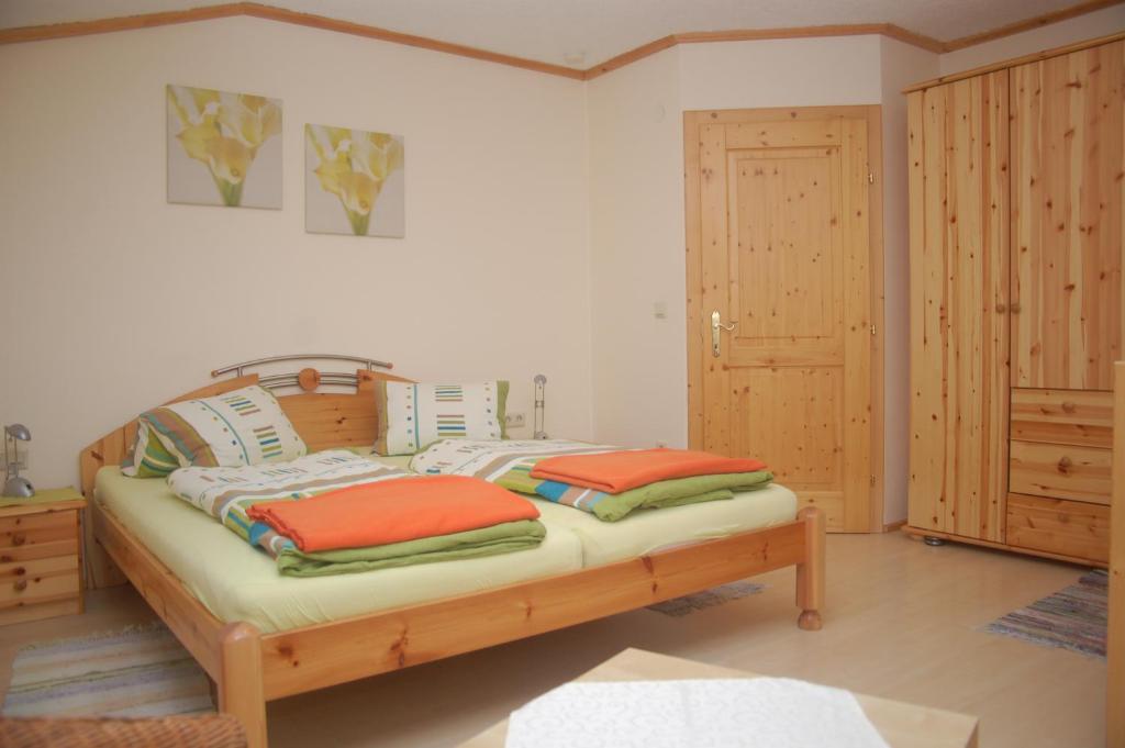 Postel nebo postele na pokoji v ubytování Ferienwohnung Hofer