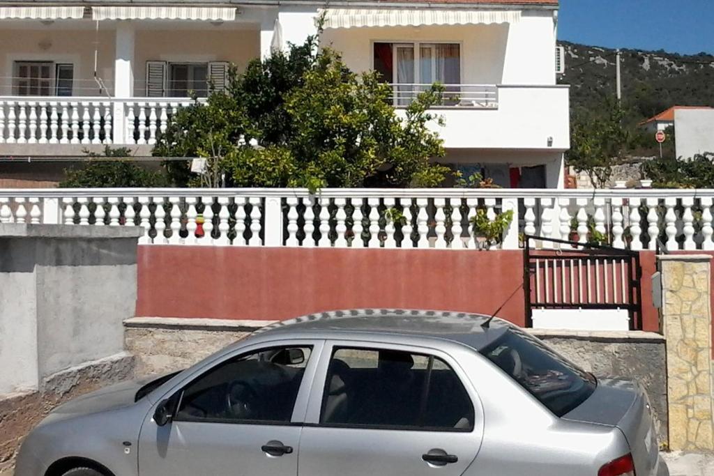 Budova, v ktorej sa apartmán nachádza