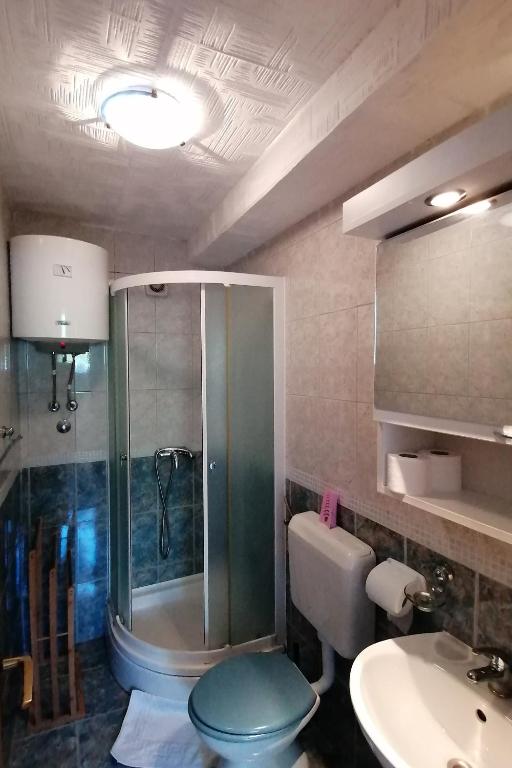 Kúpeľňa v ubytovaní Apartments and rooms with parking space Crikvenica - 12305