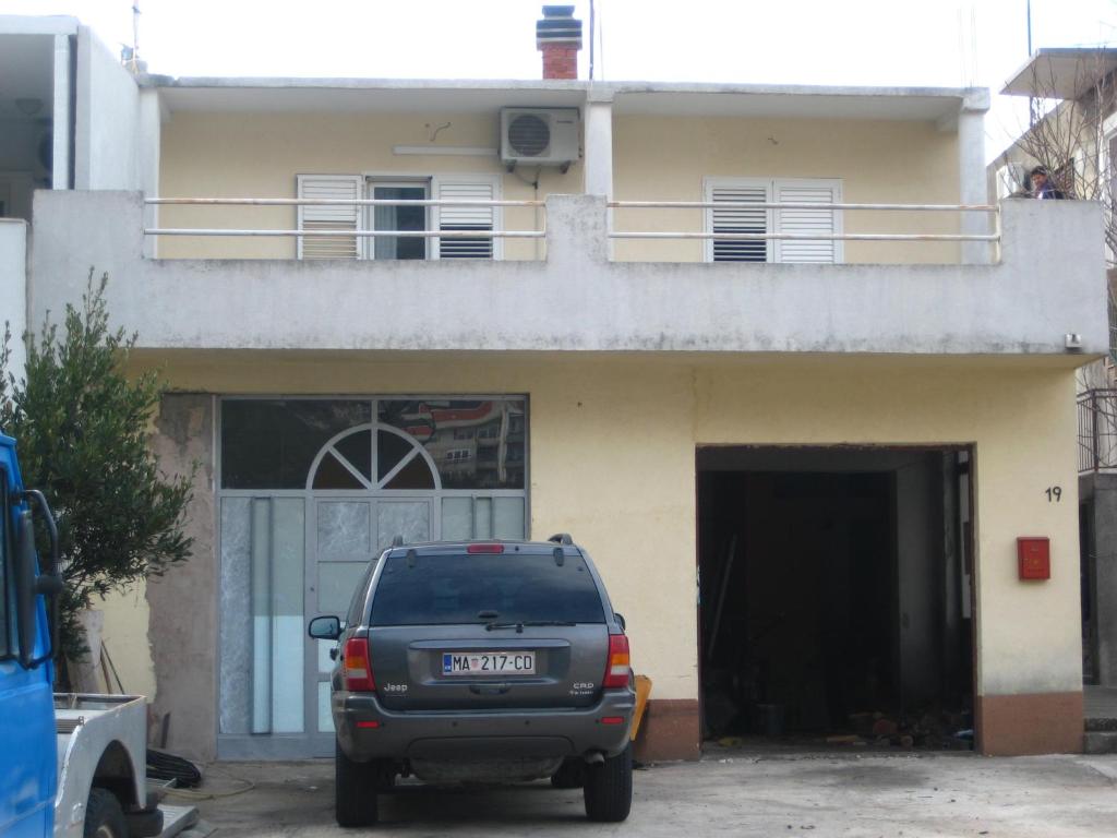 Budova, v ktorej sa apartmán nachádza