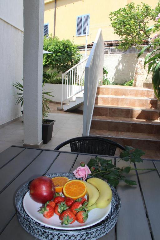 Fotografia z galérie ubytovania Apartments with a parking space Hvar - 12353 v destinácii Hvar