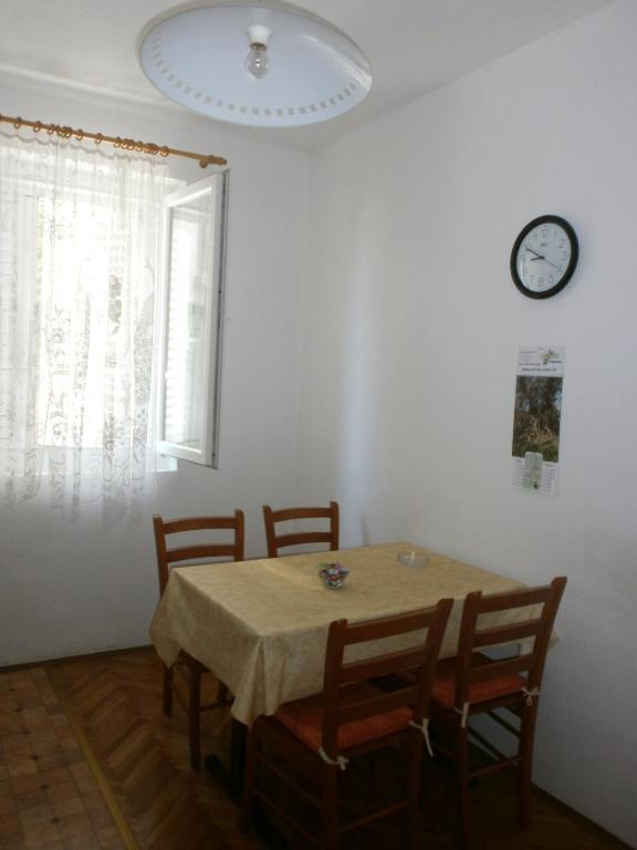 Fotografia z galérie ubytovania Apartments by the sea Podgora, Makarska - 12326 v Podgore