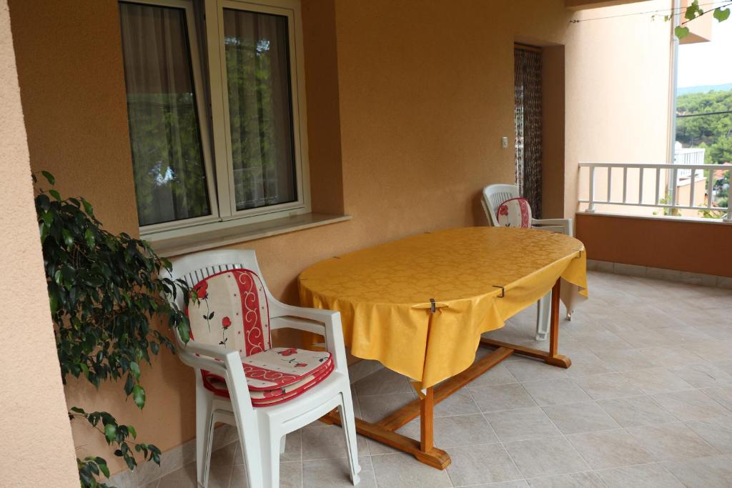 Balkón alebo terasa v ubytovaní Apartments with parking spaces Basina, Hvar - 12420