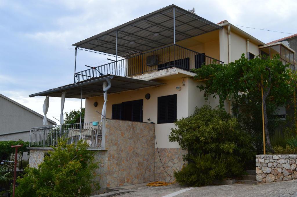 Budova, v ktorej sa apartmán nachádza
