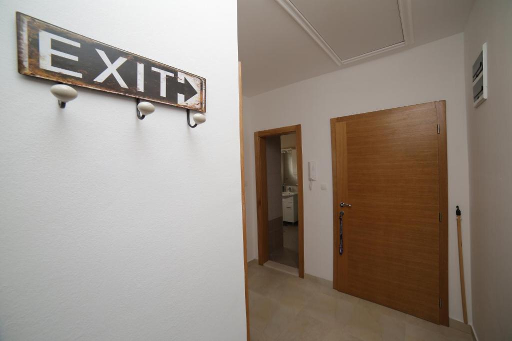 Fotografie z fotogalerie ubytování Apartments with a parking space Supetar, Brac - 12489 v destinaci Supetar