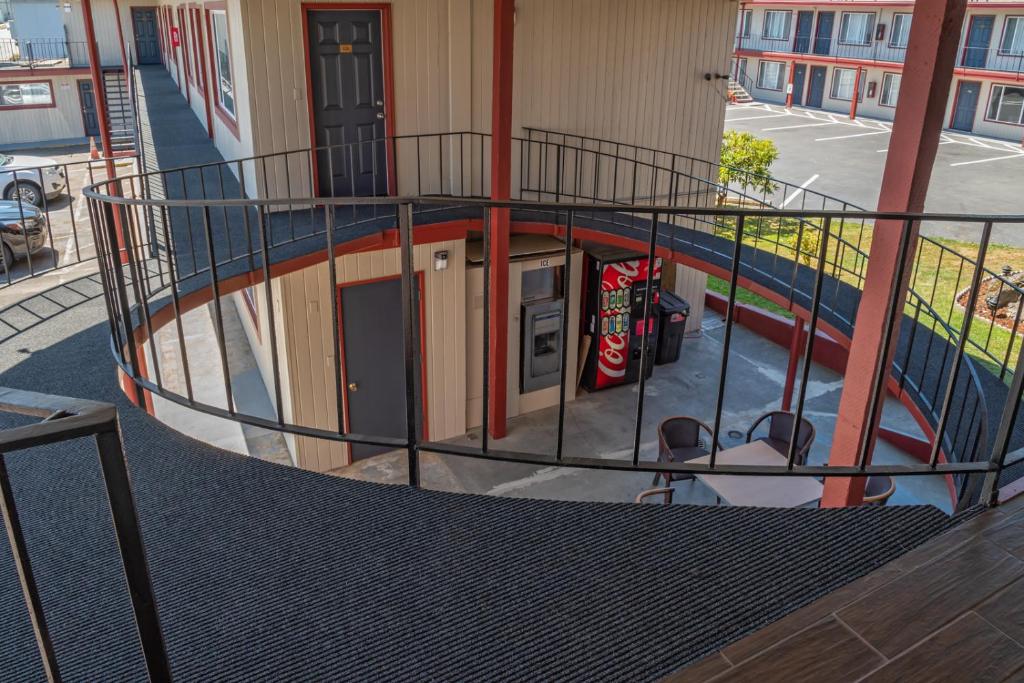 Balkón nebo terasa v ubytování Riviera Inn