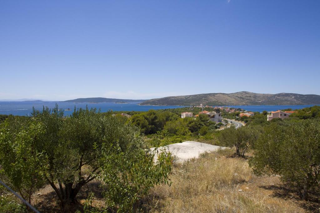 Fotografia z galérie ubytovania Apartments with a parking space Seget Vranjica, Trogir - 12612 v Trogiri