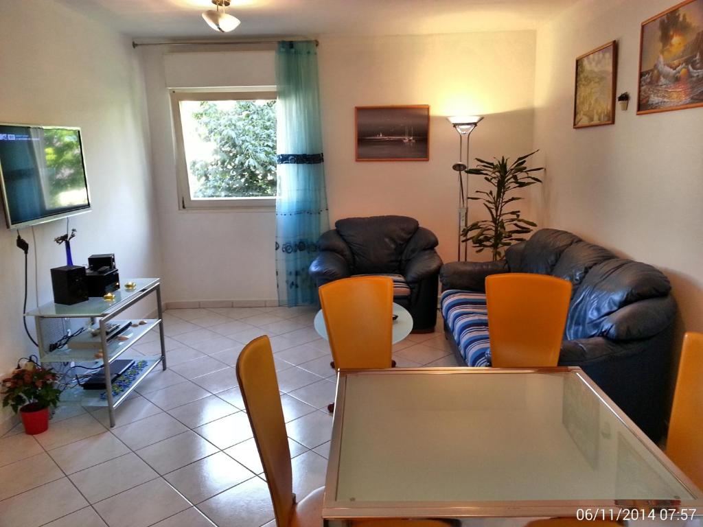 Fotografie z fotogalerie ubytování Apartments with WiFi Split - 12661 ve Splitu