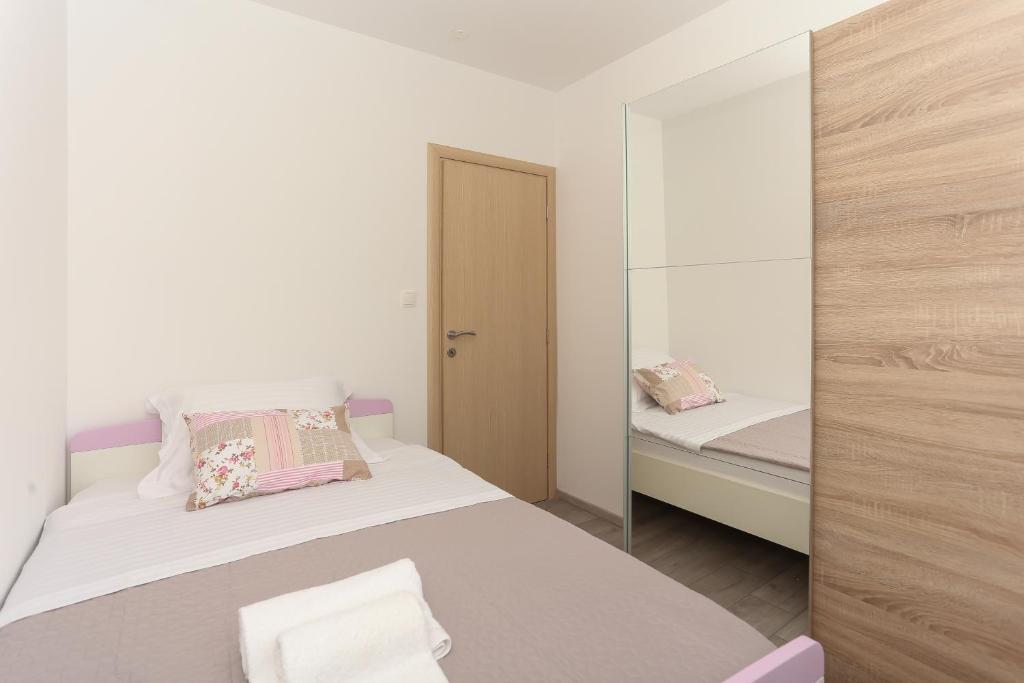 Fotografia z galérie ubytovania Apartments with a parking space Podstrana, Split - 12837 v destinácii Podstrana