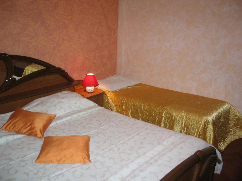 Posteľ alebo postele v izbe v ubytovaní Apartments with a parking space Privlaka, Zadar - 12989