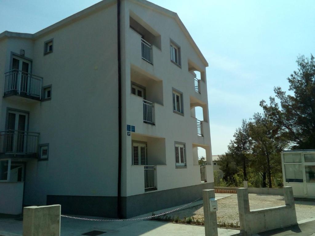 Fotografia z galérie ubytovania Apartments with a parking space Starigrad, Paklenica - 12992 v destinácii Starigrad-Paklenica