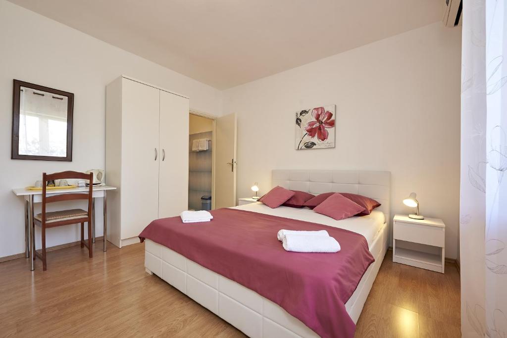 Triple Room Trogir 13102b