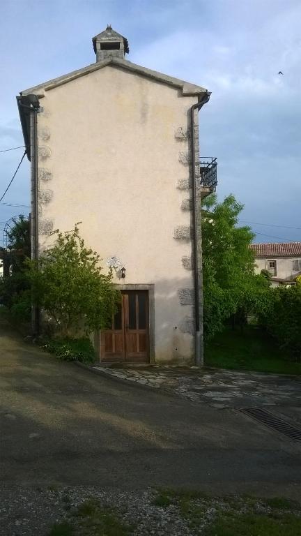 Fotografia z galérie ubytovania Family friendly apartments with a swimming pool Veli Mlun, Central Istria - Sredisnja Istra - 13099 v destinácii Buzet
